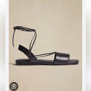 Banana Republic LACE-UP FLAT LEATHER SANDAL worn once.